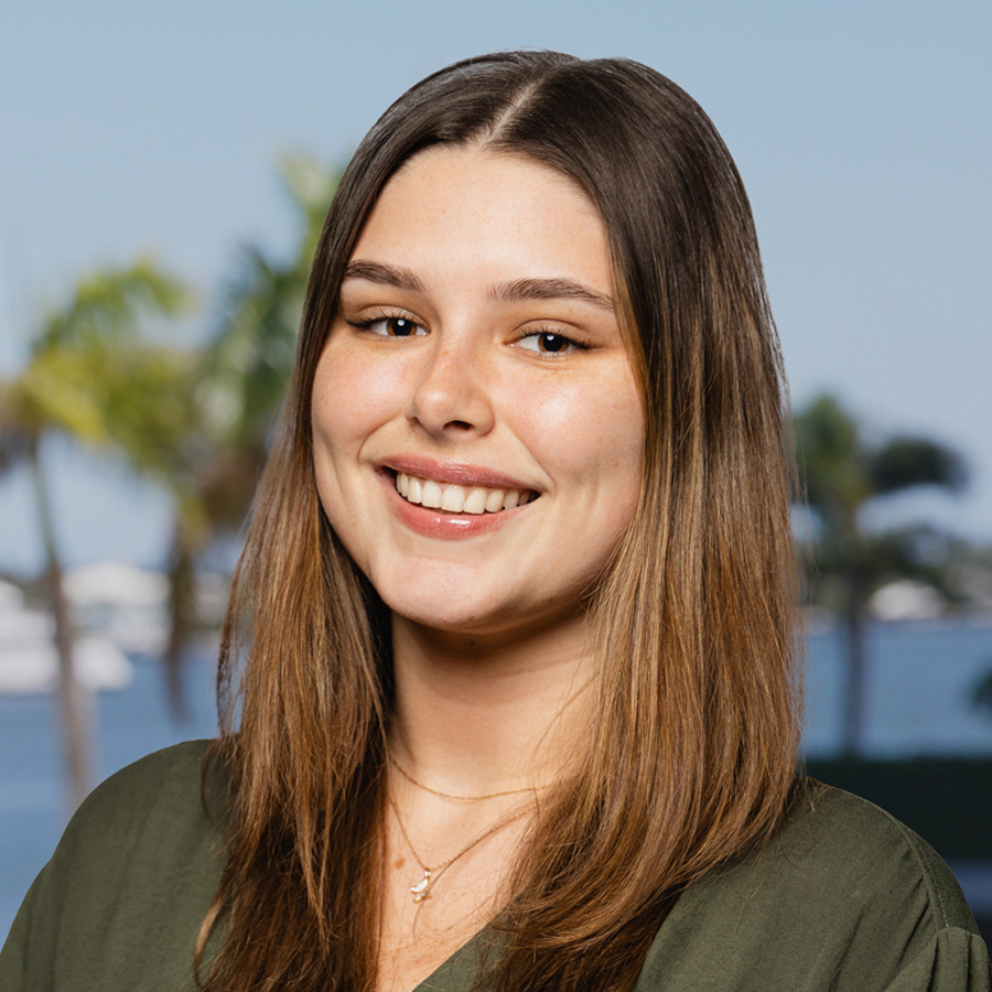 Isabella Mounts Headshot