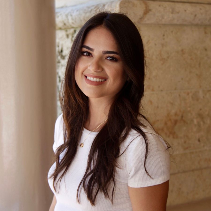 Jennifer Campos Headshot