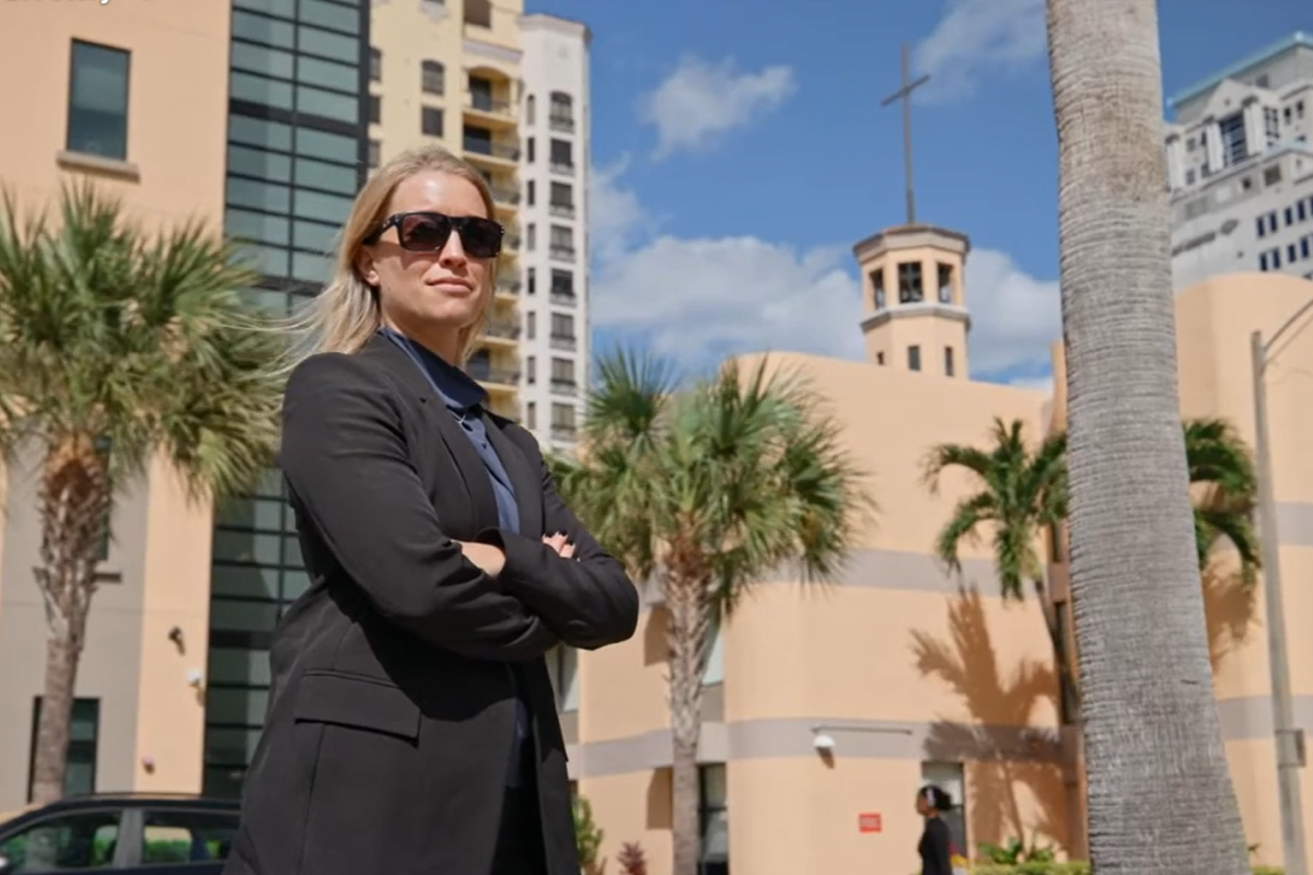 Carlie Hayes Headshot