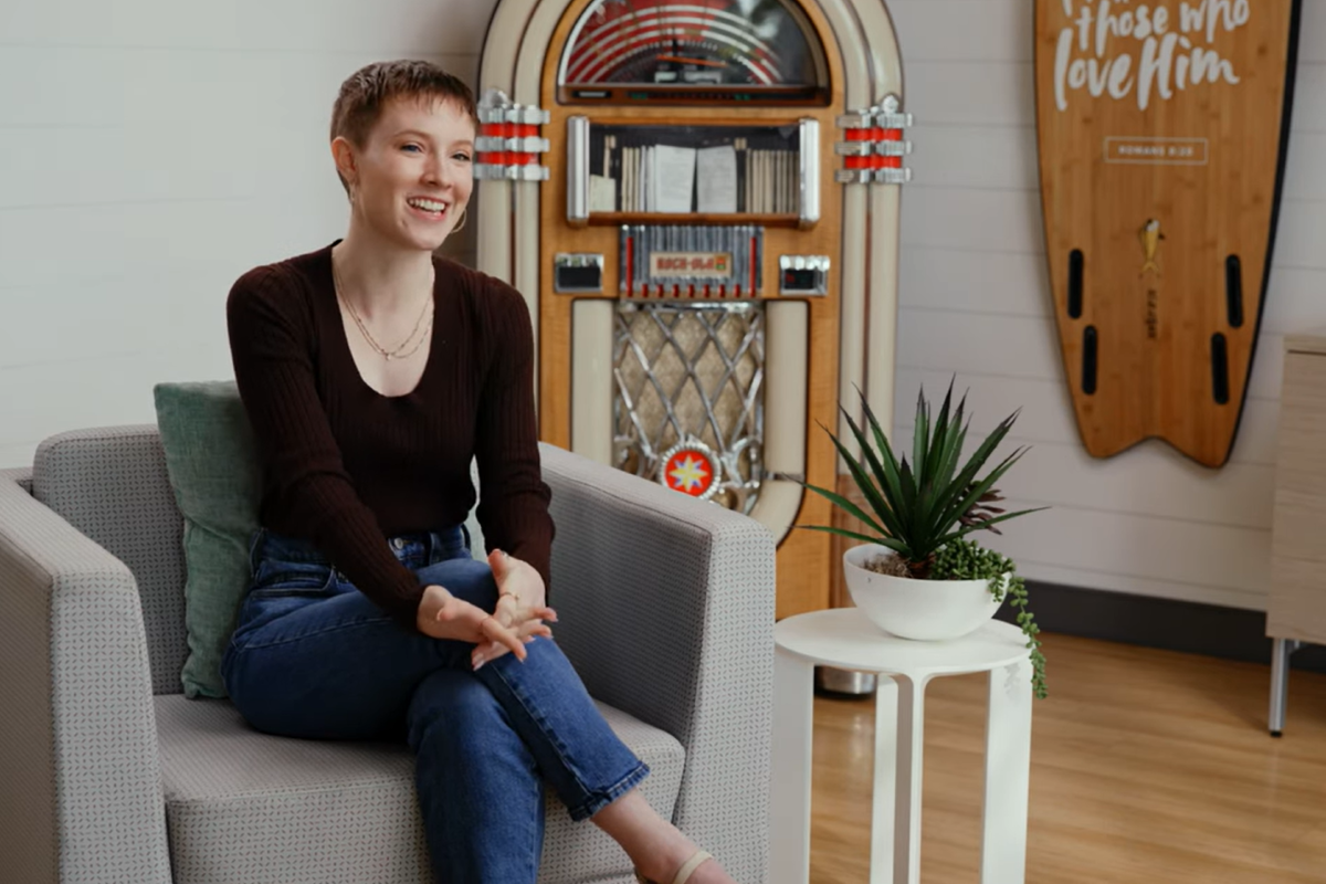 Ereina Totman Headshot 1200x800