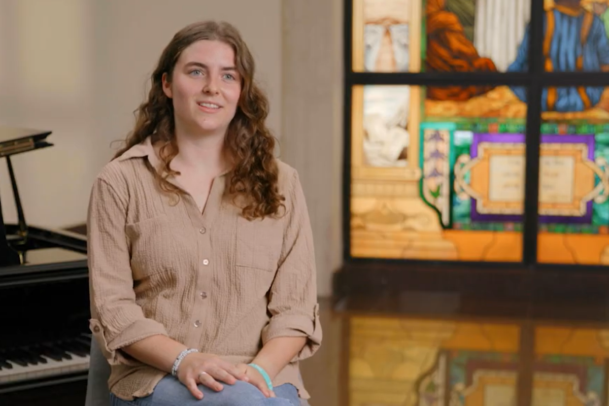 Hannah Nadeau Headshot 1200x800